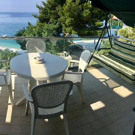 Beachfront Guest house *